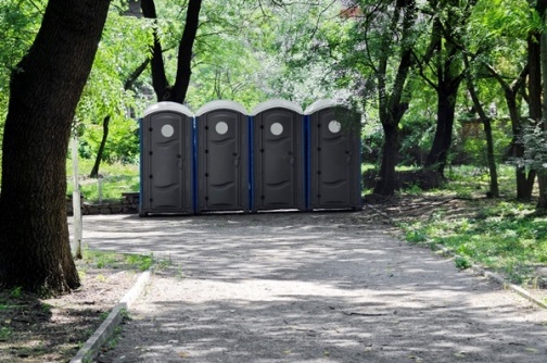 Benefits of hiring portable toilets for construction sites